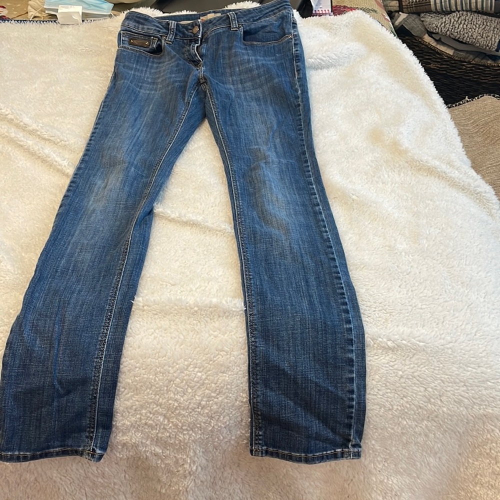 Burberry size 28
